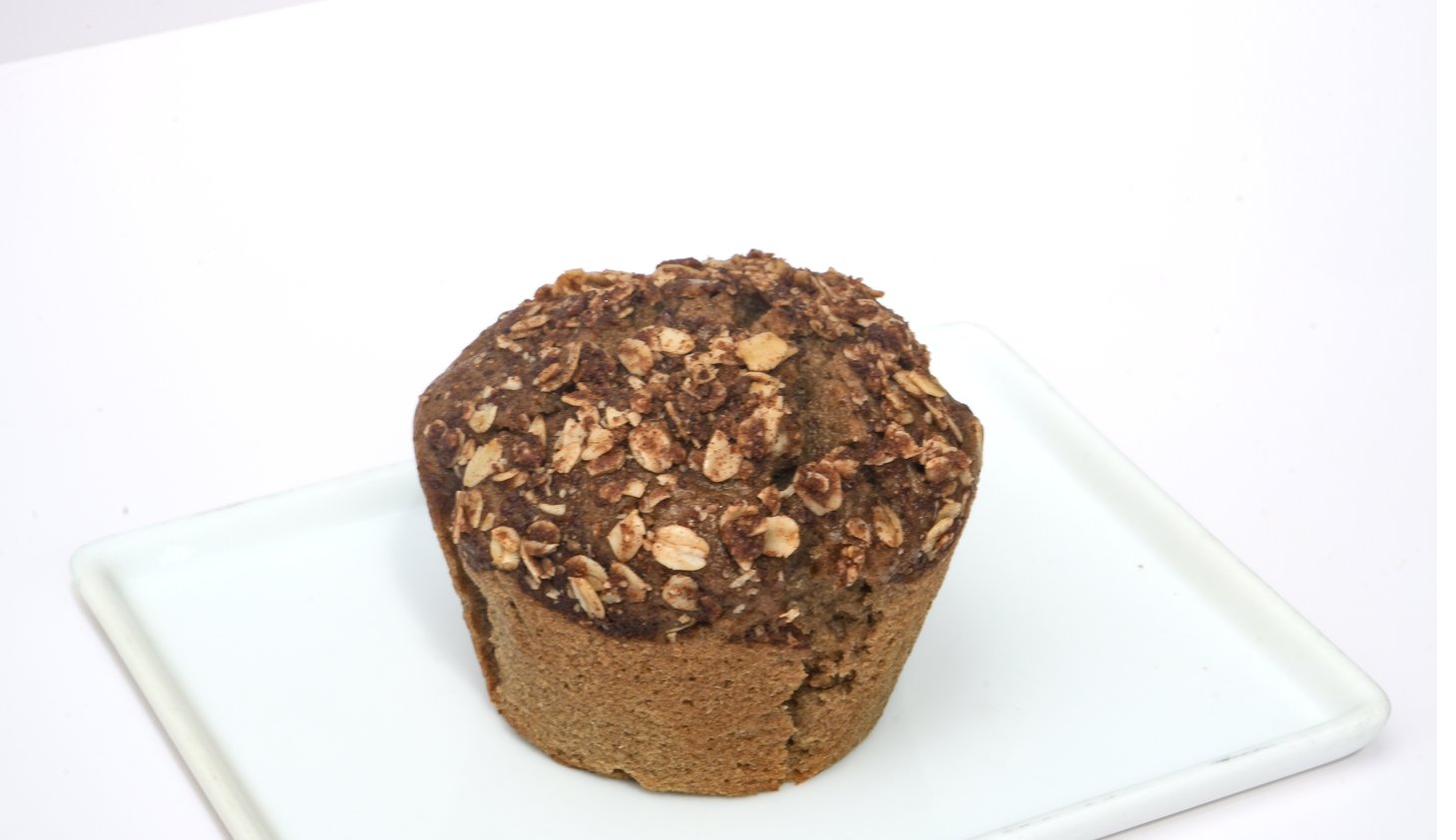 E+ROSE Banana Nut Muffin with rustic oat streusel topping